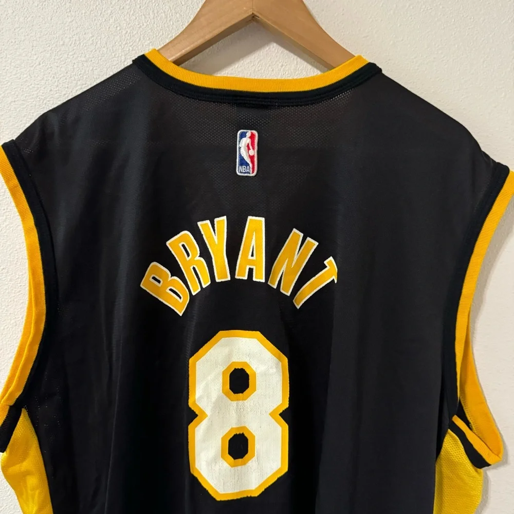 Vintage Kobe Bryant 8 Los Angeles Lakers NBA Jersey Champion Black Yellow-XL - Picture 6 of 11